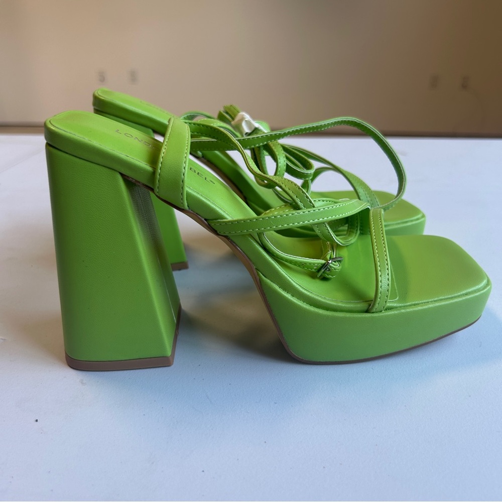 NWT London Rebel Platform shoes